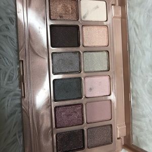 Maybelline Blushing Nudes Palette